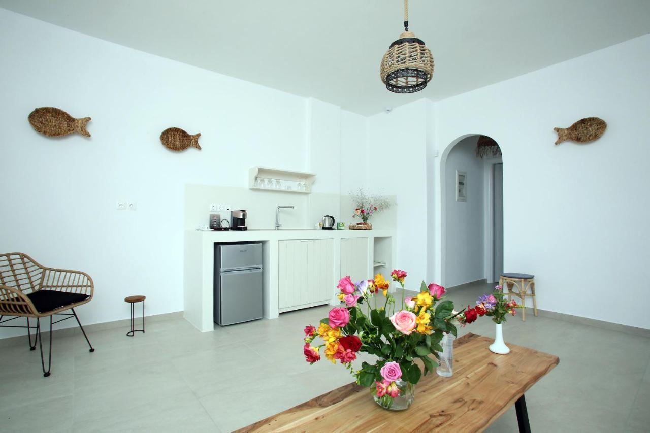 Elia Privileged Suites Andros Ανδροσ Exterior photo