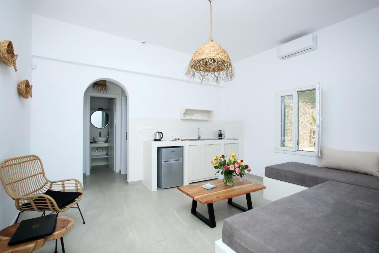 Elia Privileged Suites Andros Ανδροσ Exterior photo